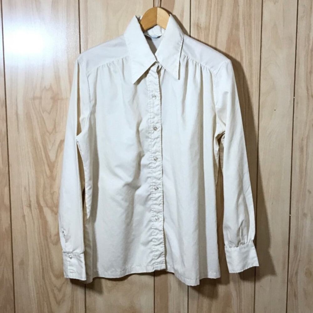 Ship'n Shore Vintage Pleated Collared Long Sleeve Top 16